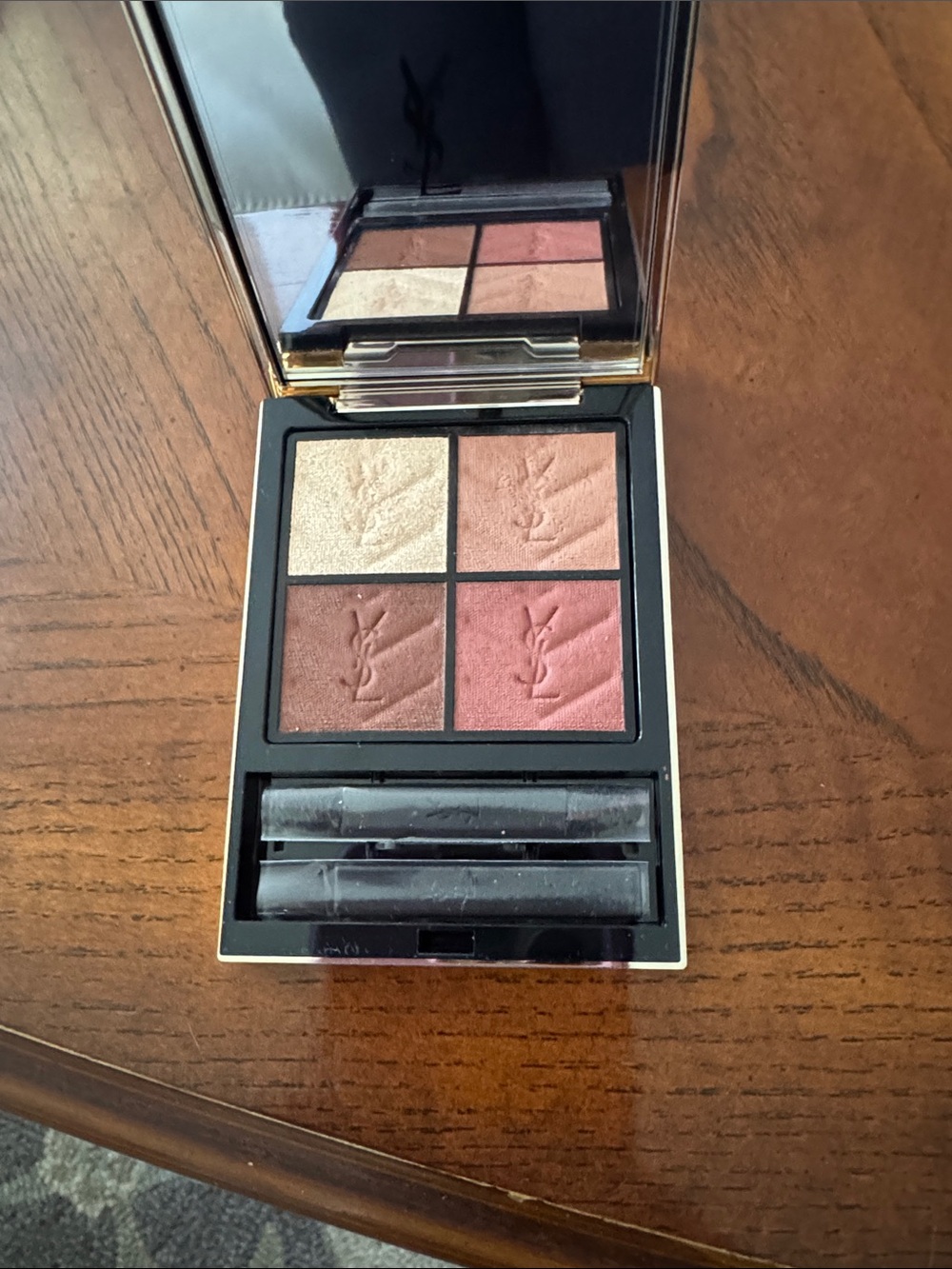 YSL Black Leather Quilted Eyeshadow Compact with Gold YSL Logo - Picture 2 of 3